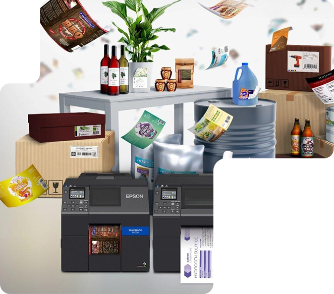 Impressora de etiquetas Epson com vários produtos rotulados.